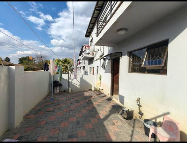 3 BEDROOM DUPLEX FOR SALE IN CASHAN